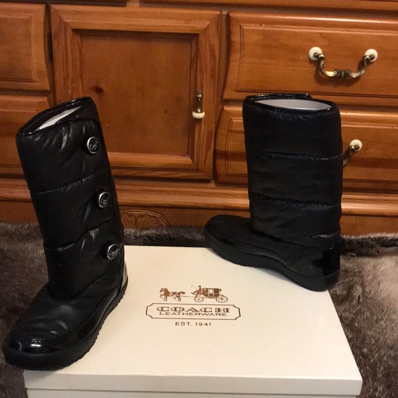 Coach Shoes - ‼️SALE‼️❗️50% off❗️Coach snow boots